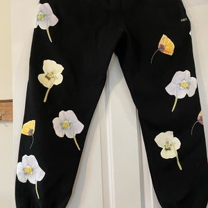 Obey women’s floral sweatpants size large